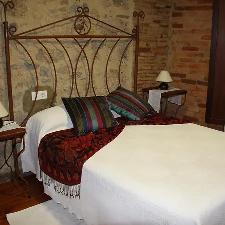 Hospederia Foramontanos 2* Villasana de Mena