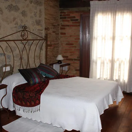 Hospederia Foramontanos 2* Villasana de Mena