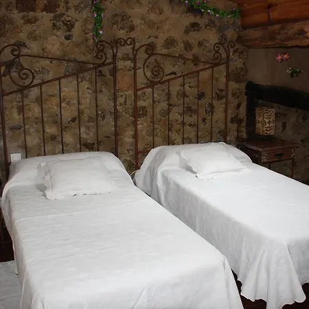 Hospederia Foramontanos Kro 2*