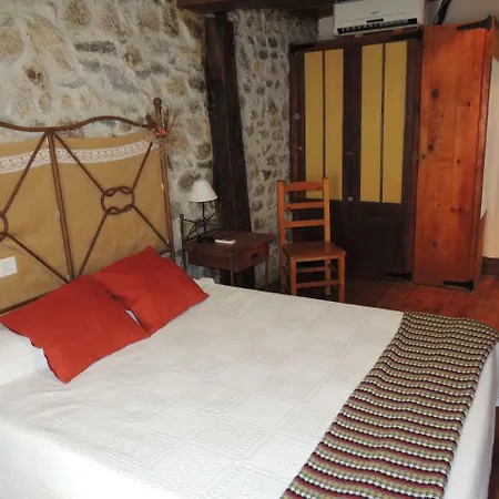 Hospederia Foramontanos Kro