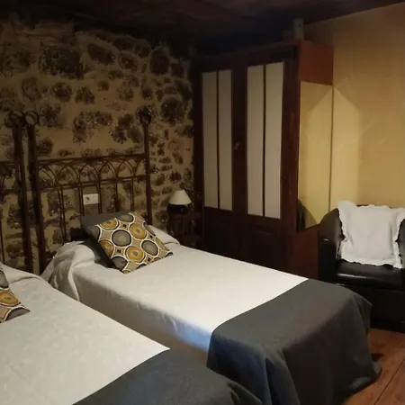 Hospederia Foramontanos 2* Villasana de Mena