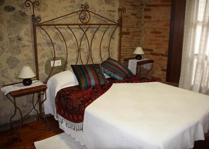 Hospederia Foramontanos 2* Villasana de Mena