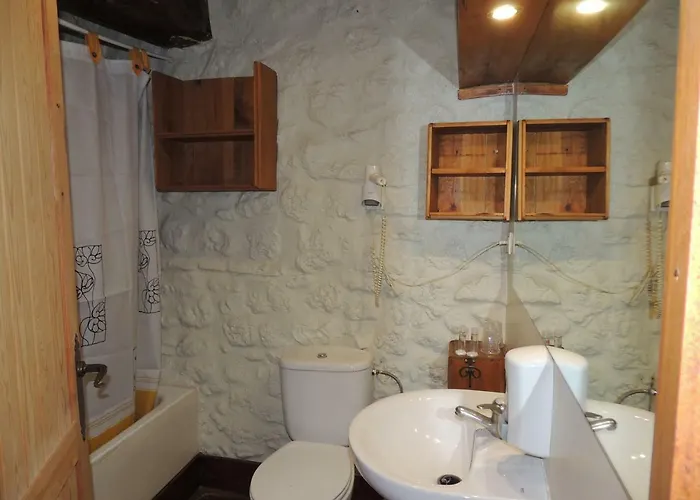 Hospederia Foramontanos 2* Villasana de Mena