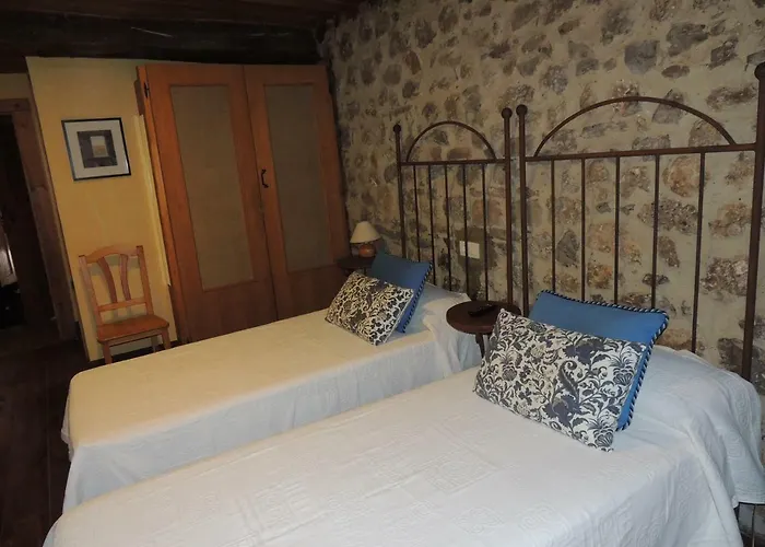 Hospederia Foramontanos אורחן Villasana de Mena