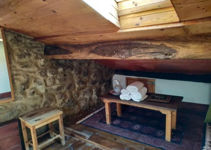 Hospederia Foramontanos אורחן Villasana de Mena