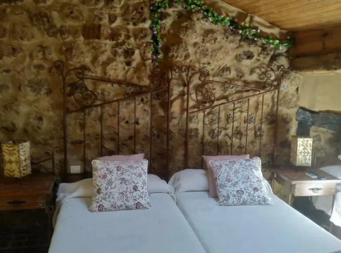 Hospederia Foramontanos 2* Villasana de Mena